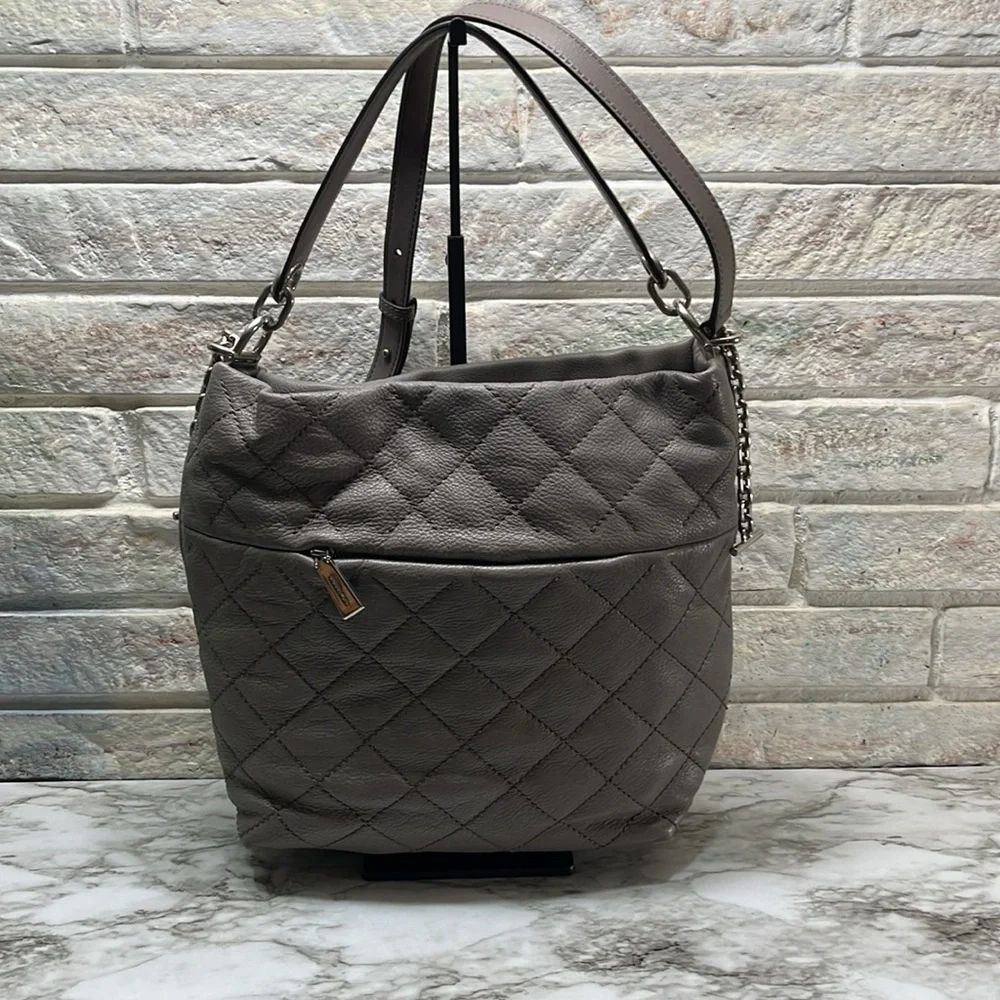 MICHAEL KORS LONI 2 WAY QUILTED LARGE TOTE BAG WITH TAGS. - Picture 6 of 16